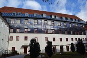 Das Franziskanerkloster in Graz setzt auf gute Dämmung, Solarthermie und Wärmepumpe statt fossiler Energie; Foto: Franziskanerkloster Graz